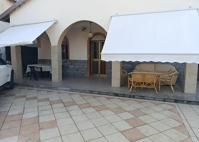 Dom wakacyjny Adele Agnone Bagni